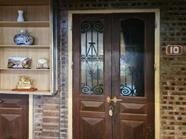1st Floor (Room – 3 Beds)